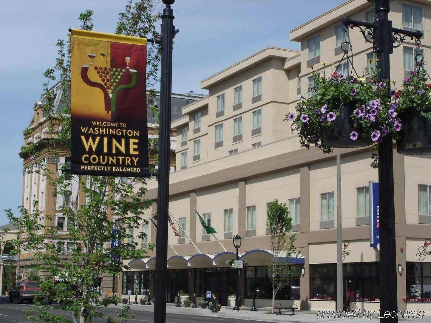 Hilton Garden Inn Yakima Downtown Exterior photo